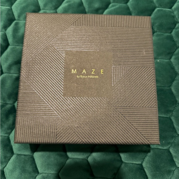 Bijoux Indiscrets Wide Belt and Restraints - Picture 5 of 11